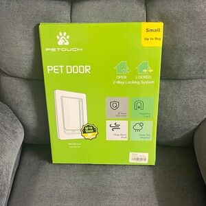 White Pet Door with 2-Way Locking System
